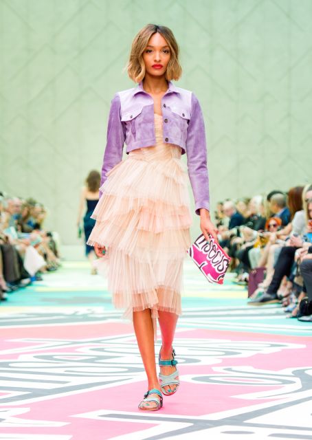 Burberry-Prorsum-Womenswear-Spring-Summer-2015-Collection-Look-44